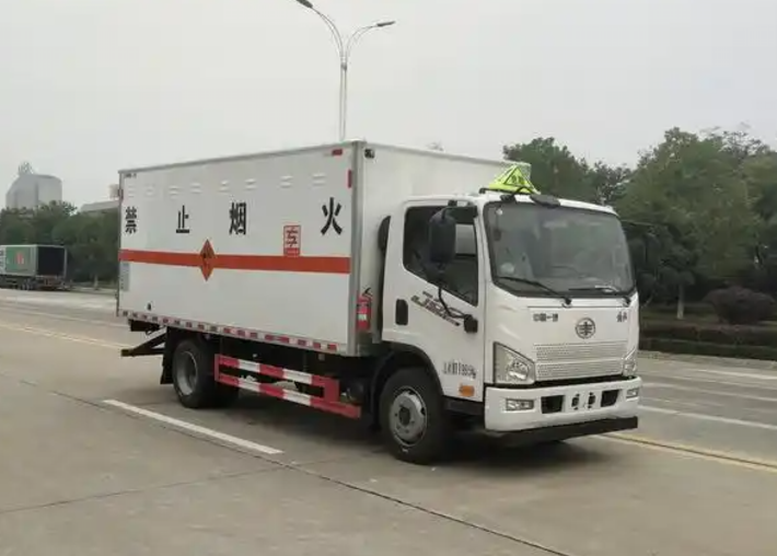 雨城爆破器材运输车可以上高速吗？